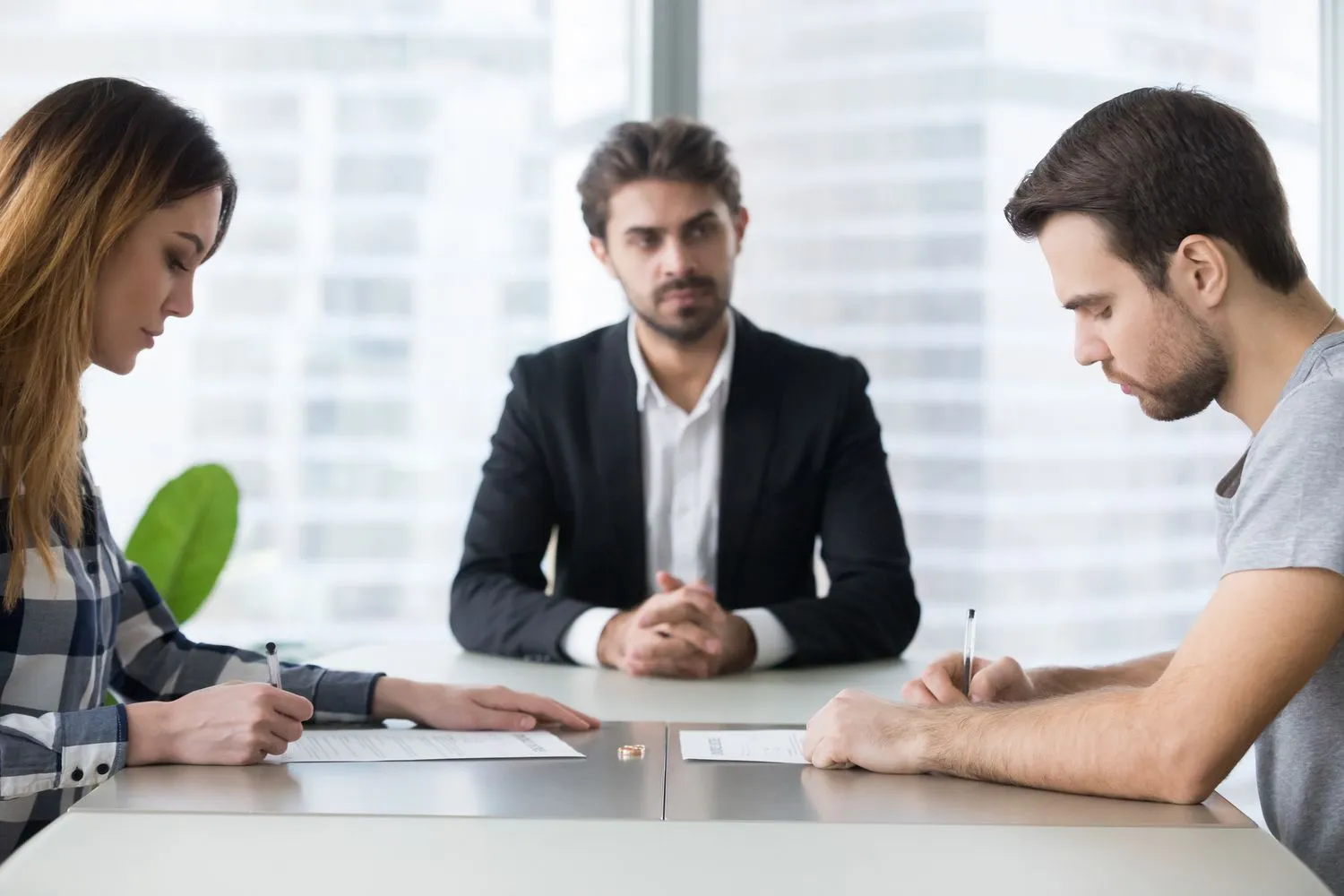 How EH Mediation Guides Couples Toward Fair and Balanced Outcomes Slough